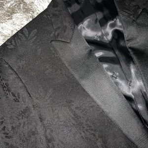 Black floral pattern blazer